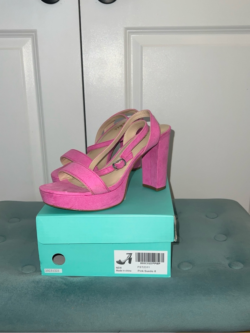 Ankis Pink Suede Platform Sandals with Chunky Heel and Ankle Strap